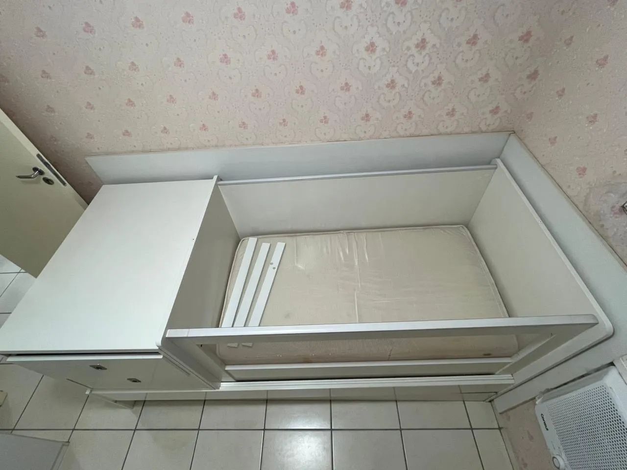 Berço Multifuncional Luna Reller com Cama Auxiliar - Vira Cama, Cômoda e Escrivaninha - Foto 4