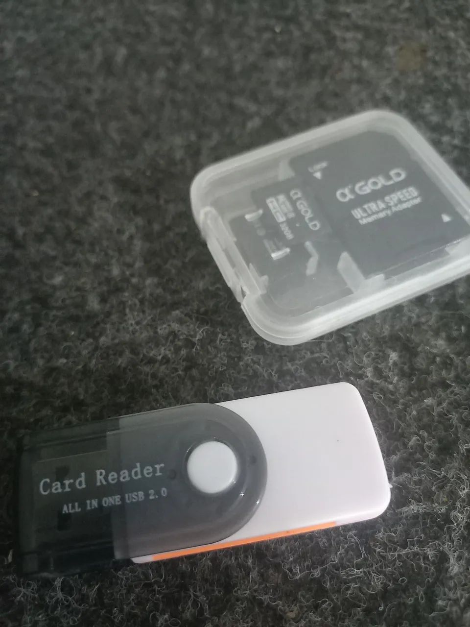 Cartões de Memória + Adaptador USB - Foto 2