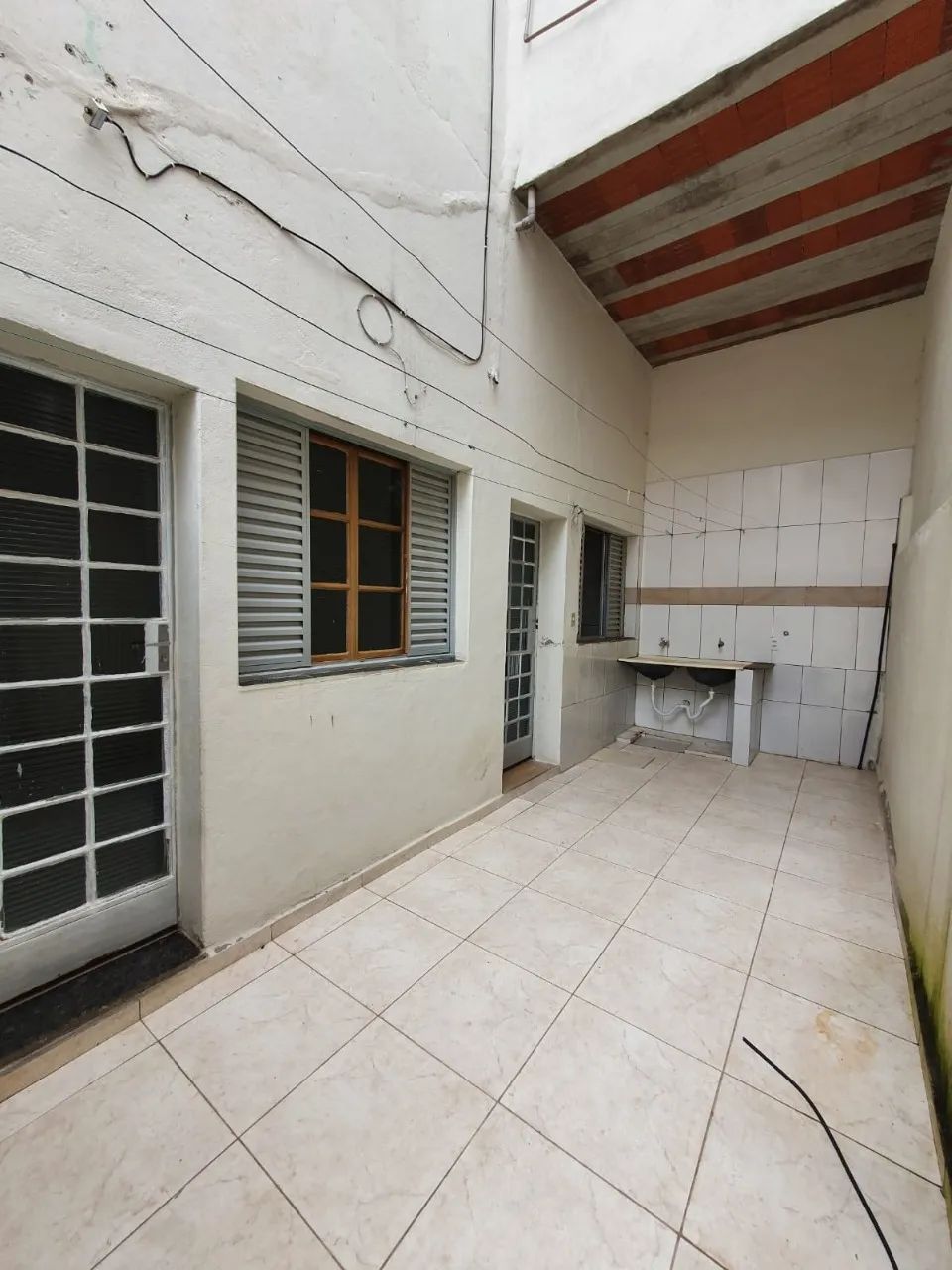 BARRACÃO PARA LOCAÇÃO!