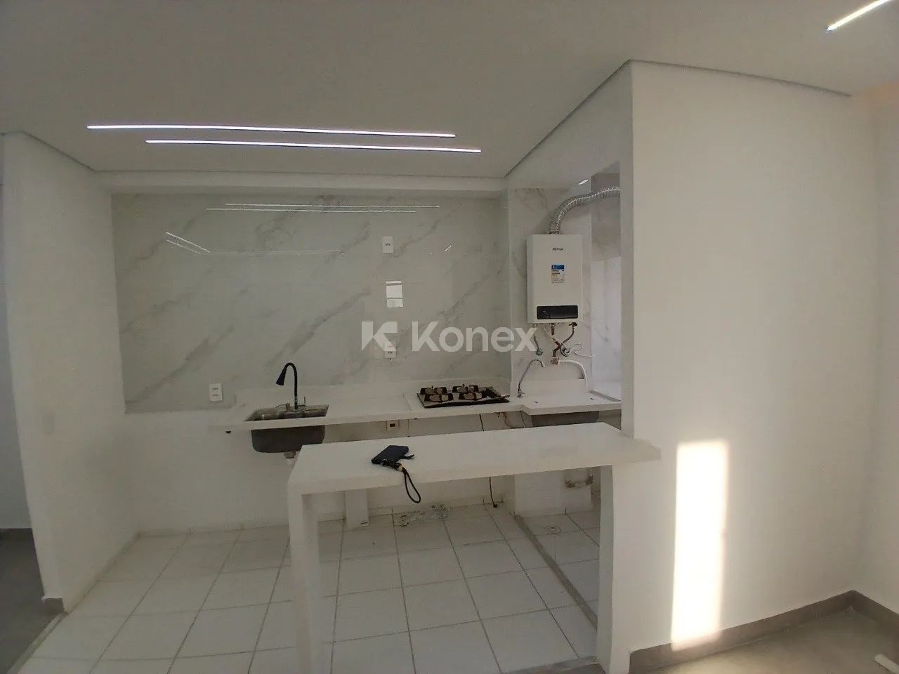 Apartamento á Venda com 2 Dormitórios na Liberdade/SP - Foto 2