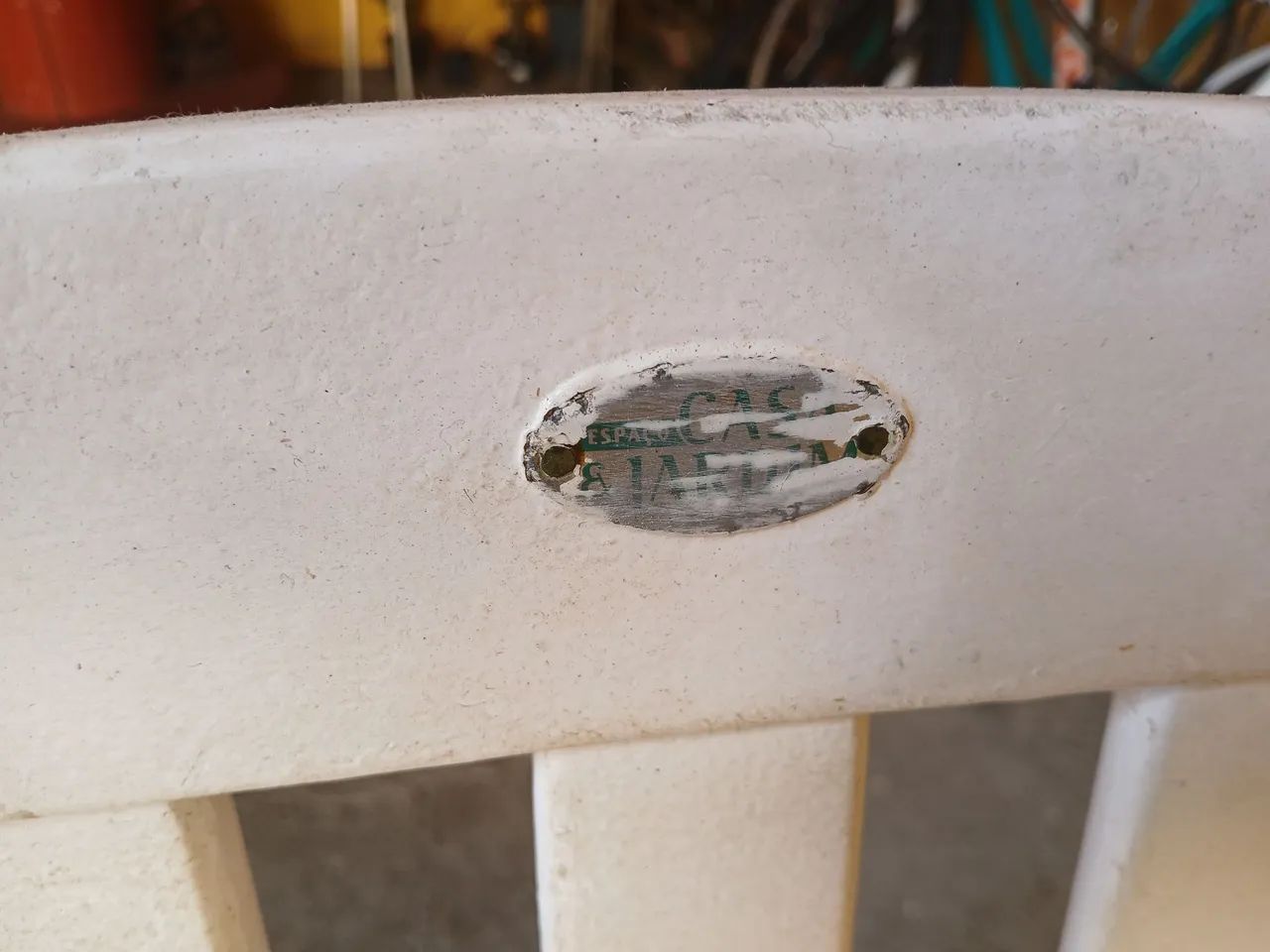 Vendo mesa redonda de madeira - Foto 2