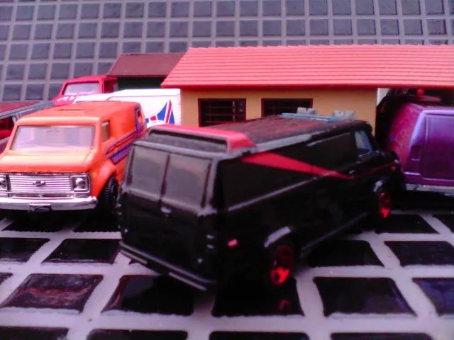 MINIATURA HW GMC VANDURA PANEL 1983/84- ESC. 1/64 - Alusão Esquadrão Classe A. - Foto 3