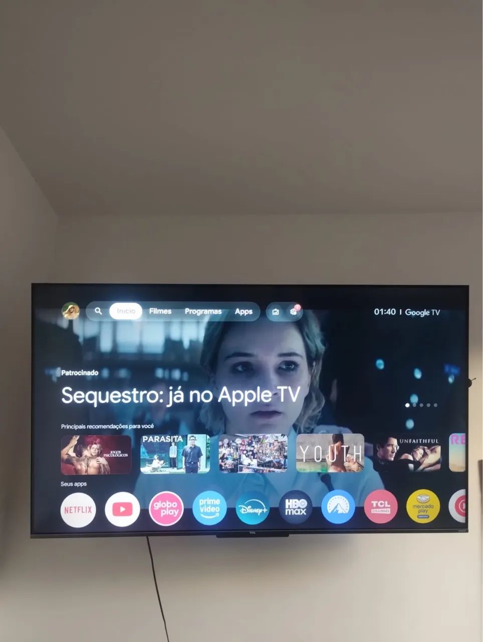 Smart TV 55 4K UHD QLED - TCL em ótimo estado