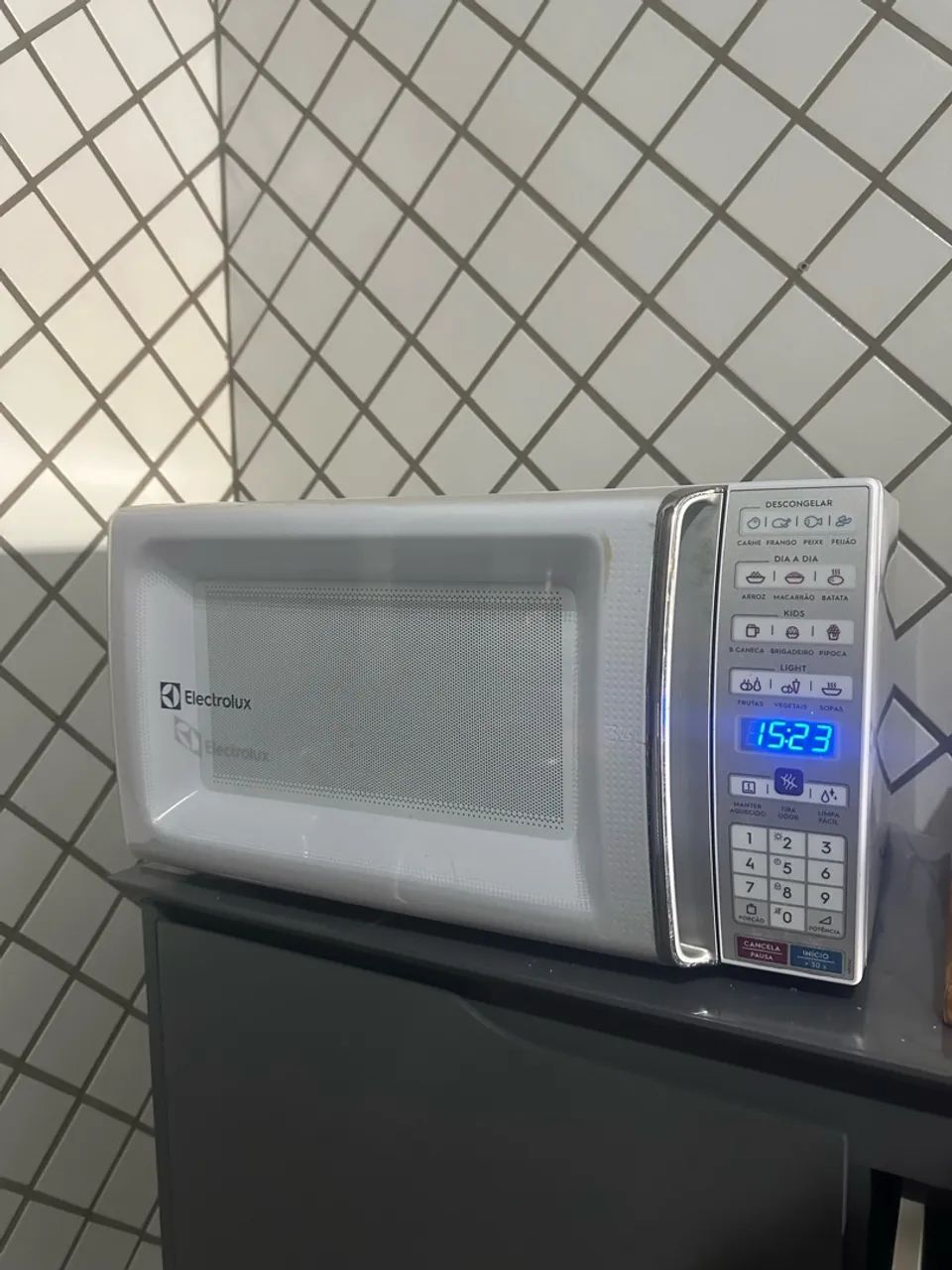 Microondas Electrolux 34L 