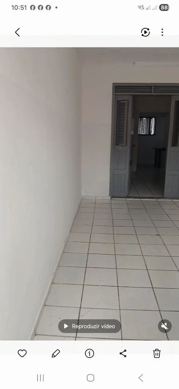 Vendo uma Ótima casa com 02qtos - Foto 2