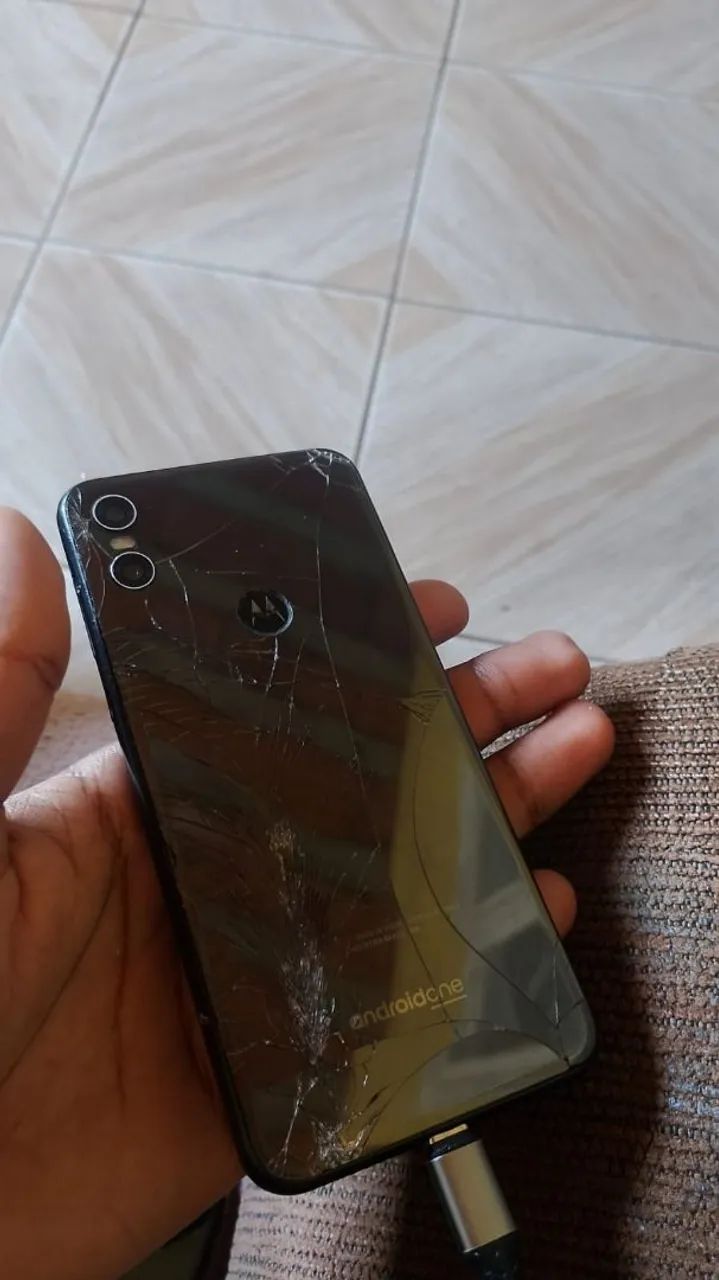 Motorola one - Foto 2