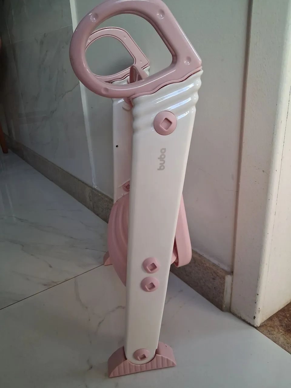 Assento Redutor Infantil com Escada Rosa - Buba. - Foto 3