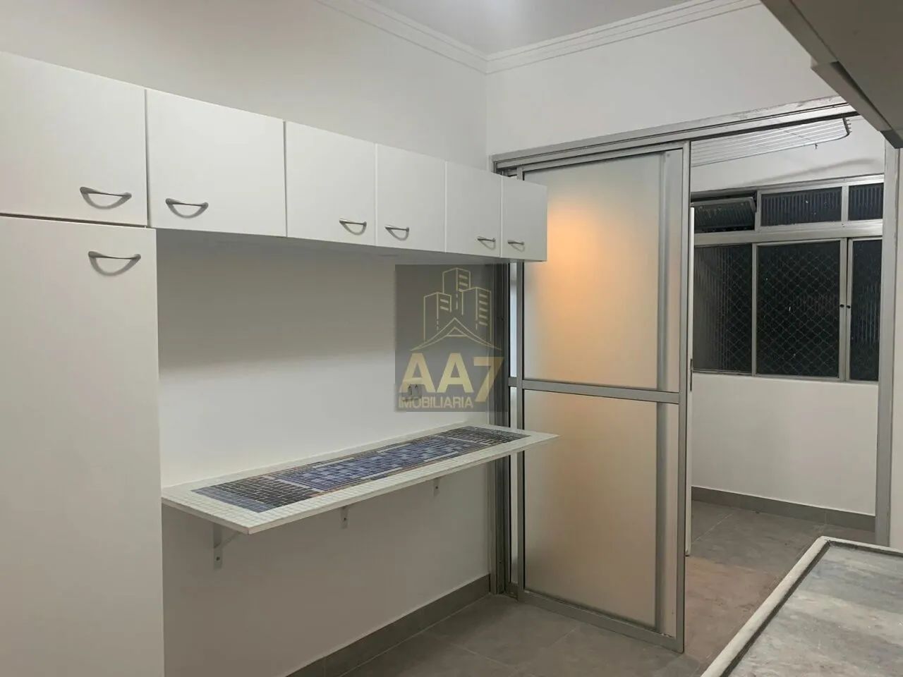 Apartamento para COMPRAR - com 3 Dormitórios, 2 Banheiros, 75m² - Foto 2
