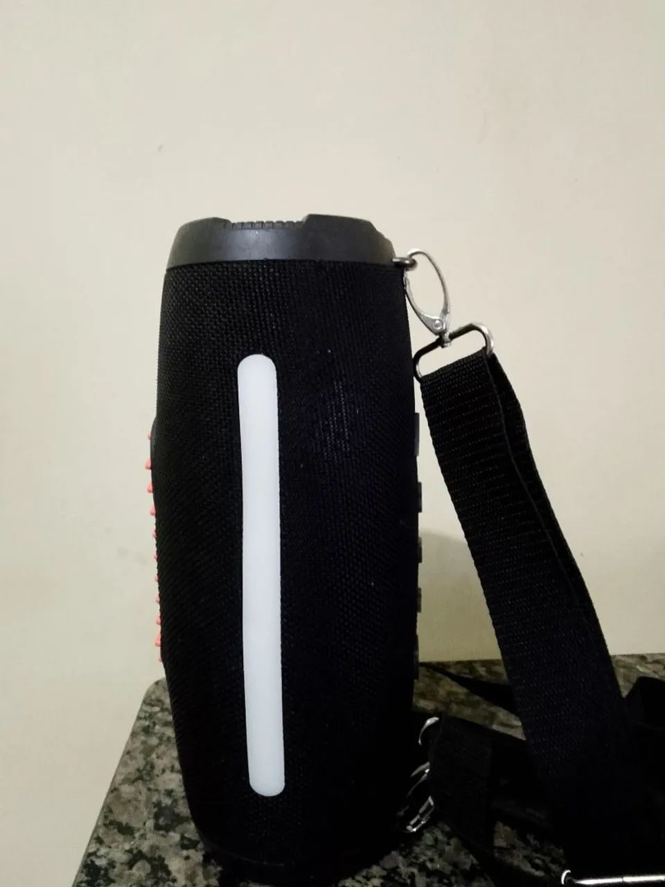 Caixa de som JBL  - Foto 2