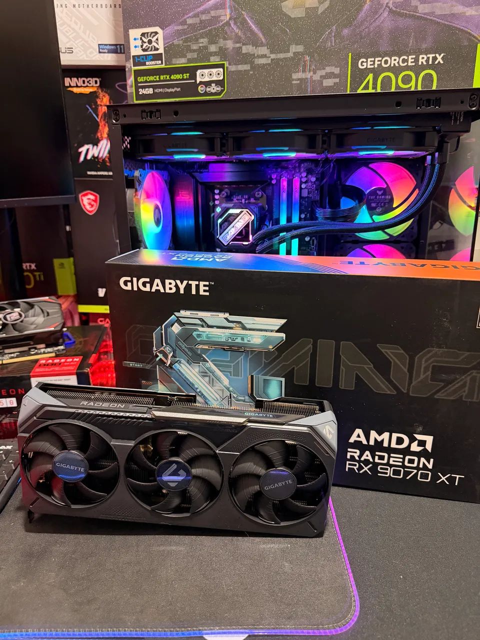 AMD Radeon Rx 9070 Xt 16Gb Gigabyte - Foto 5
