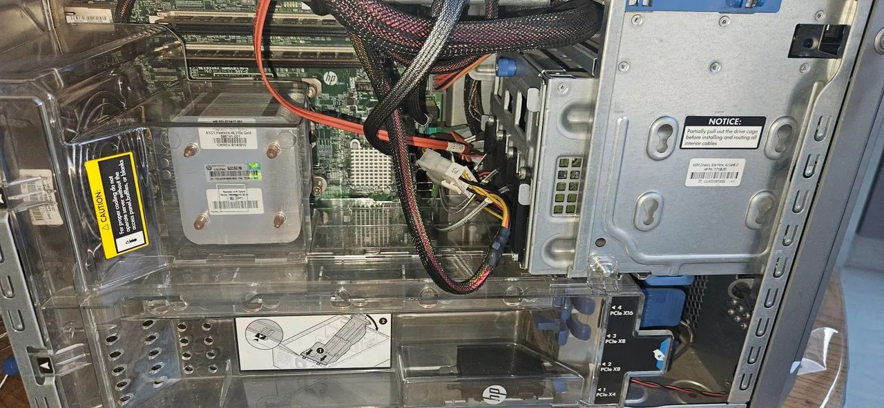 HP ProLiant ML310e Gen8 v2 - Foto 2