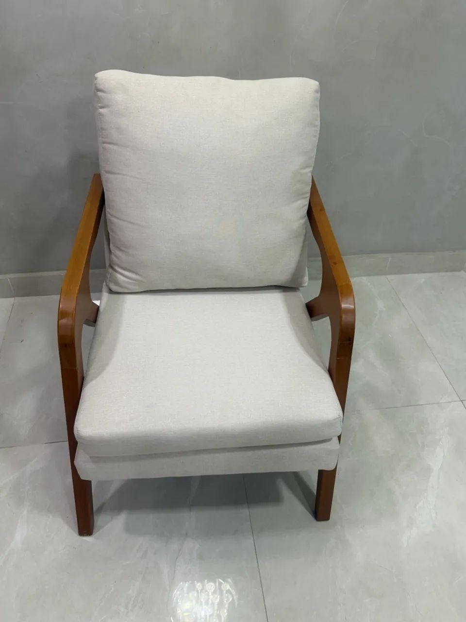 Poltrona off white sem nenhuma avaria ! - Foto 2