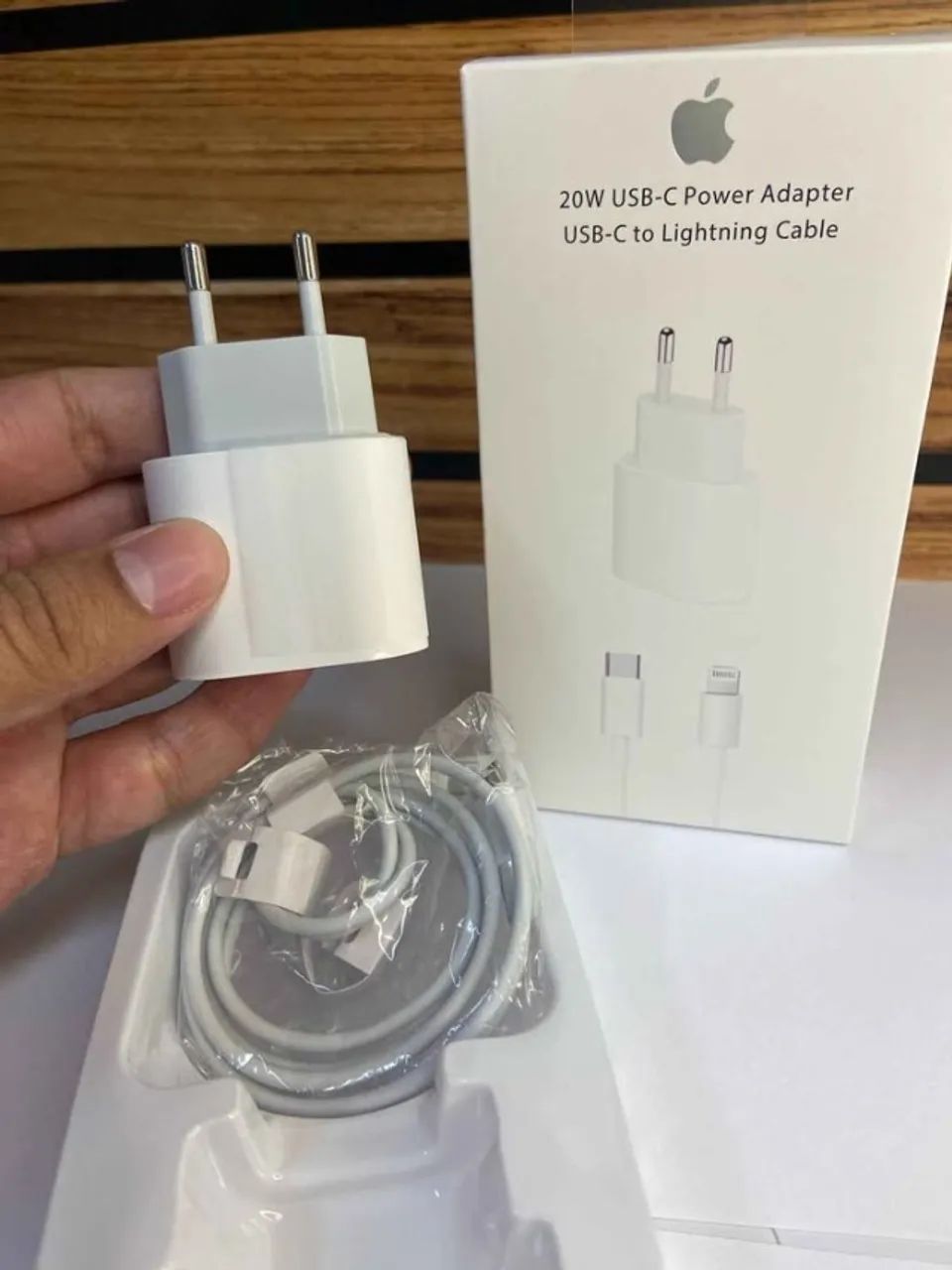 CARREGADOR DE IPHONE 20W USB-C Lightning Cable