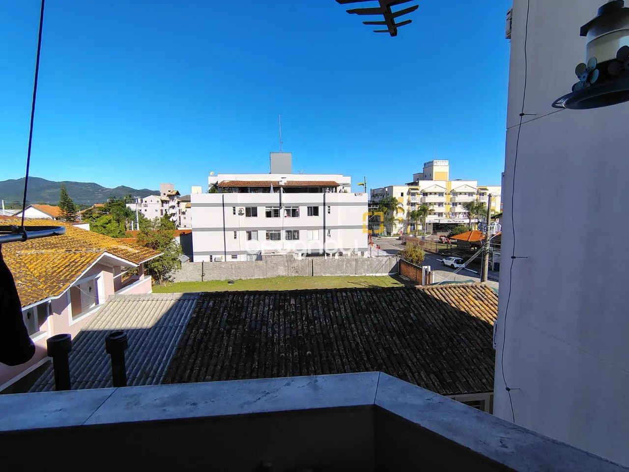 Lindo Apartamento Mobiliado com 2 Quartos (1 Suíte) e Garagem a Poucos Passos do Mar em Ca - Foto 4