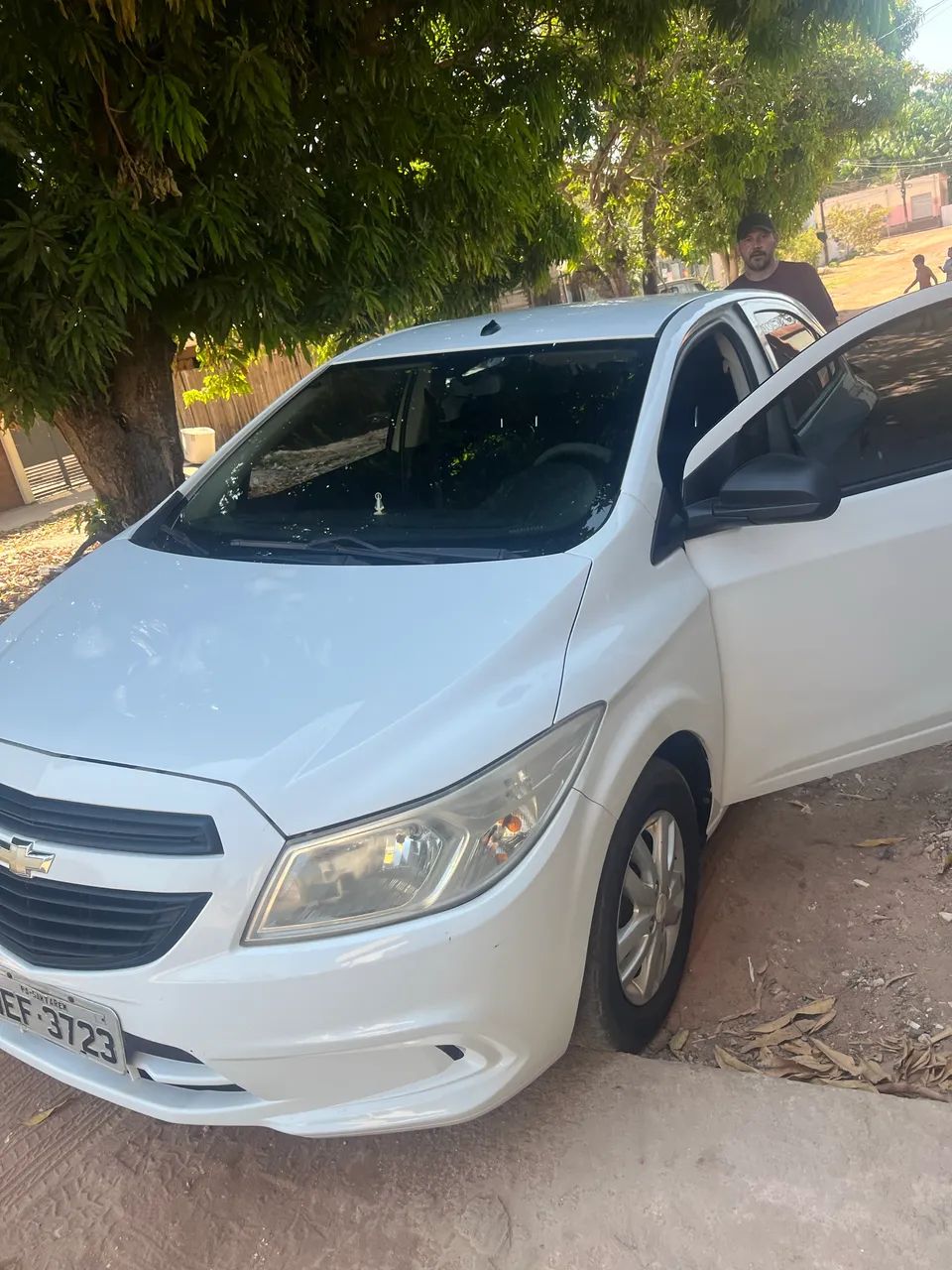 Chevrolet Onix ONIX HATCH Joy 1.0 8V Flex 5p Mec. 2017