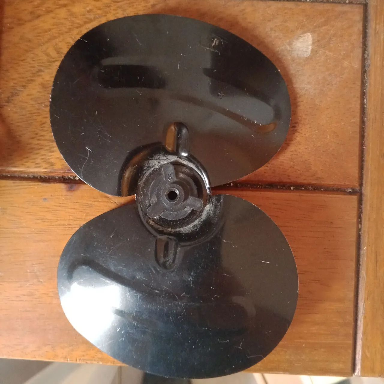 VENTUINHA   DE  ALUMINIO   DUAS     PONTAS   