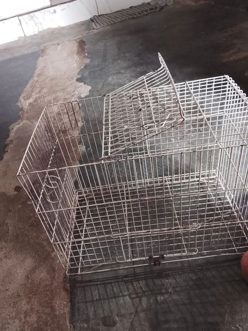 Gaiola de ferro em ótimo estado de conservação 