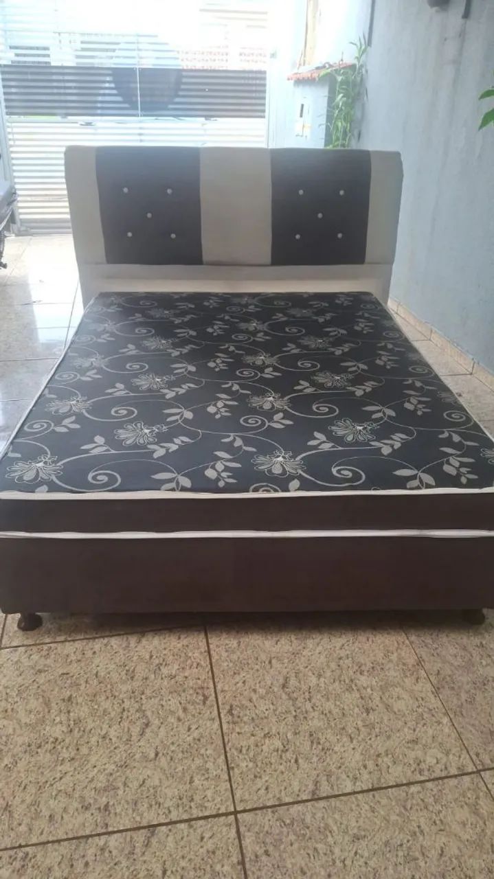 Cama Conjugada com a cabeceira junto.