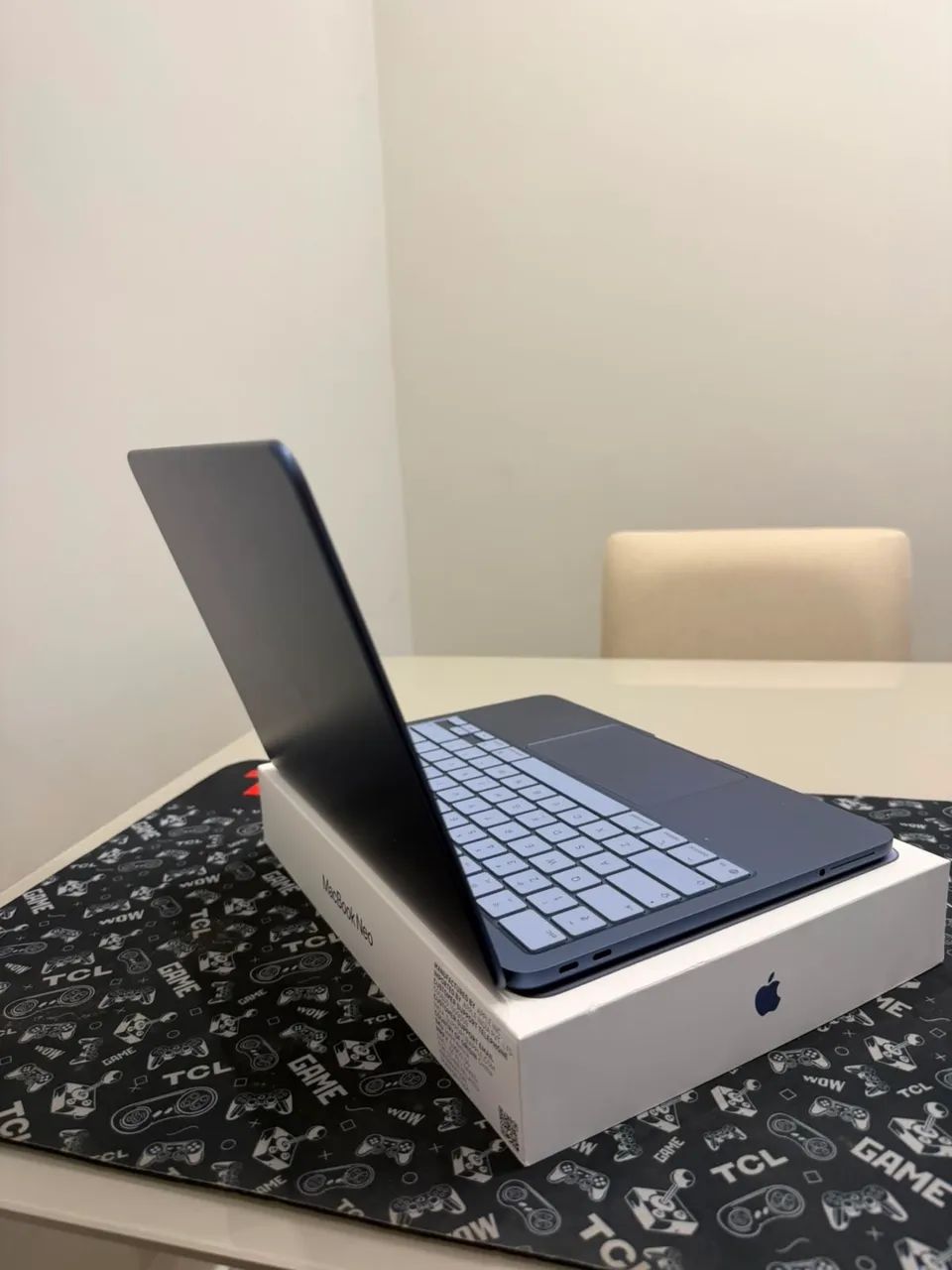 MacBook Neo Azul  - Foto 5