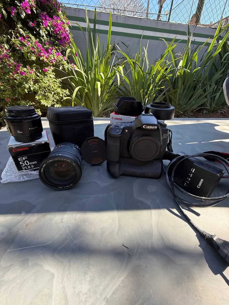 Cânon EOS 60D com duas lentes de acessórios  - Foto 6