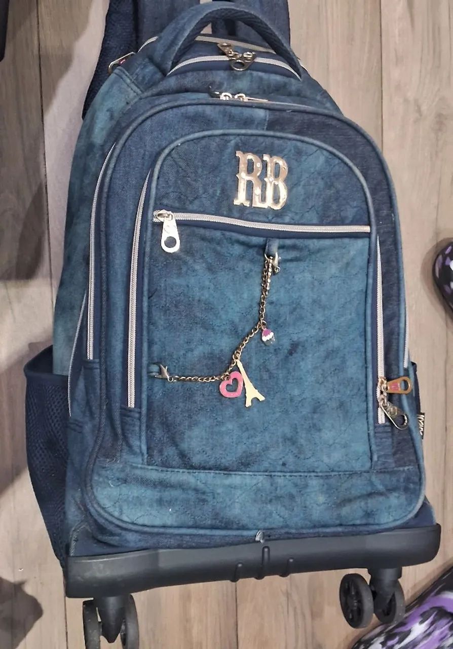 Mochila rodinhas Rebecca Bombom  - Foto 2