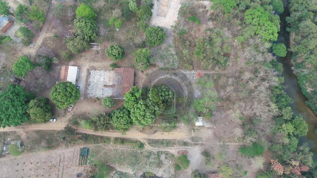 Chácara 13 km de cuiabá beira do rio coxipó - Foto 12