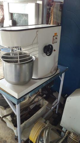 Batedeira profissional marca lieme 12 litros e garantia