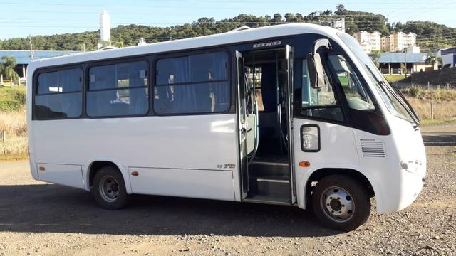 Micro ônibus M. Benz / Marcopolo sênior ano 2008 - Foto 6