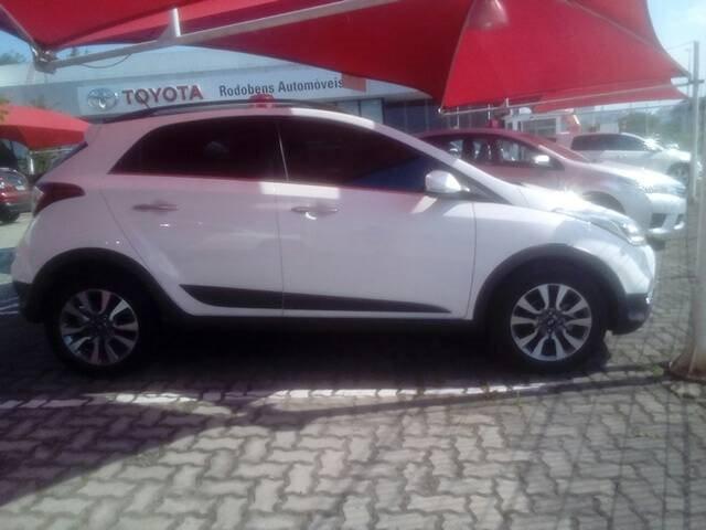HYUNDAI HB20X 2016/2017 1.6 16V PREMIUM FLEX 4P AUTOMATICO - Foto 2