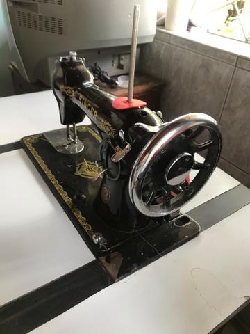Vendo máquina de costura - Foto 2