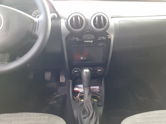 Vende se um sandero 1.6 completo valor 20500 2013/2014