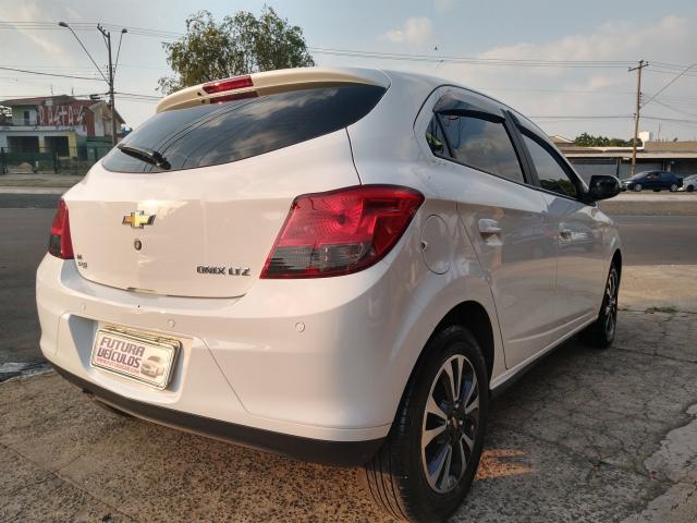 ONIX 2015/2015 1.4 MPFI LTZ 8V FLEX 4P MANUAL - Foto 2