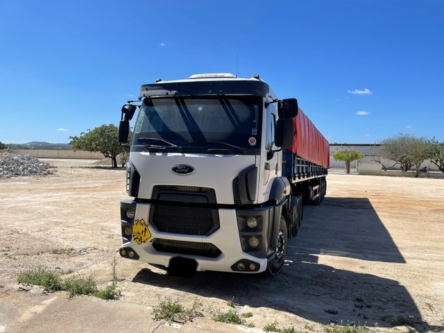 FORD CARGO 2842 6X2 ANO 2015