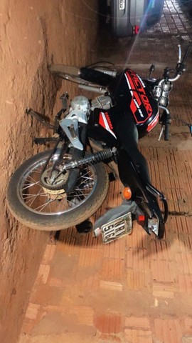 VENDO MOTO TOP