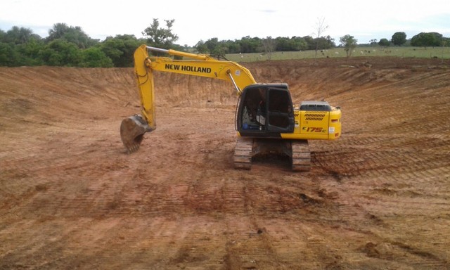 Bobcat para limpeza de lotes  - Foto 5
