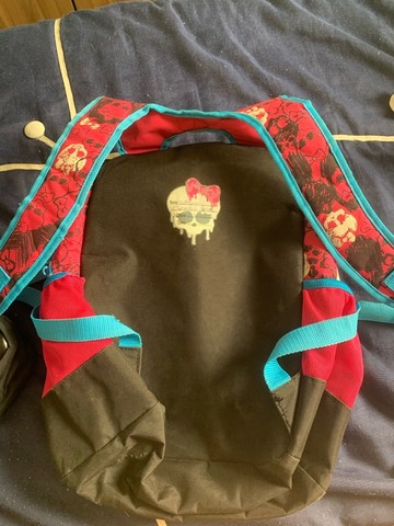 Mochila + estojo monster high