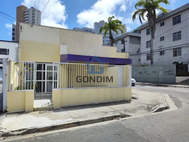 EXCELENTE CASA COMERCIAL DE ESQUINA (PE. VALDEVINO C/ MONS. BRUNO)