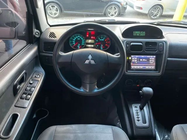 Pajero TR4 Flex 4x2 Automático 2014 com Passagem de Leilão