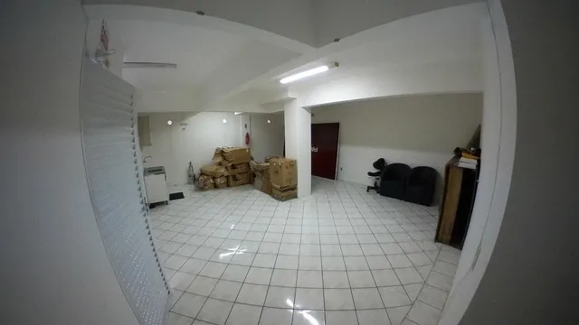 Sala para VENDA em Bombas