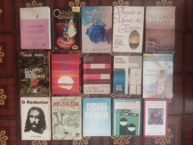(180 tudo) Lote 30 Livros ou avulsos - (Espiritualidade) Diversos -  Leia todo o anúncio - Foto 2