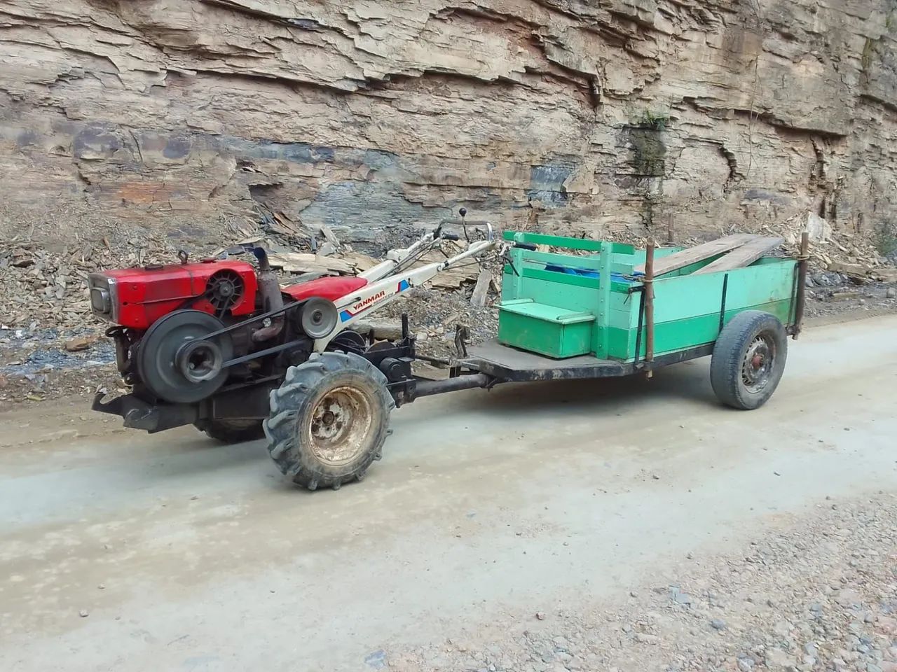 Tobata yamar completo com Guincho carreta arado e rotativa.... - Foto 2
