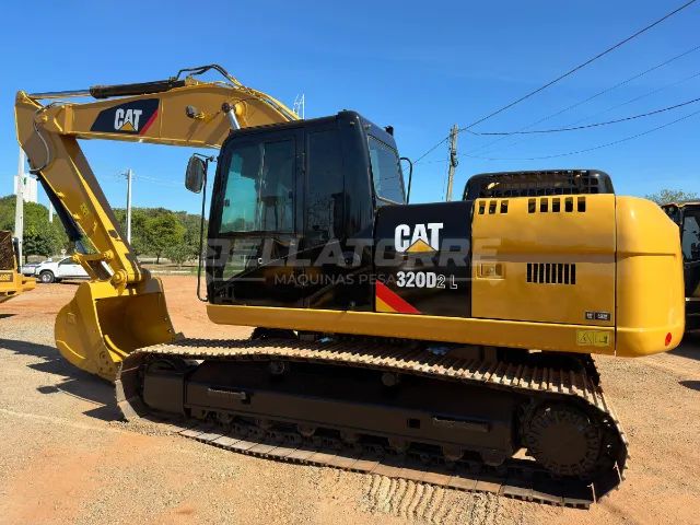 Escavadeira Caterpillar 320D2L - Potência e Durabilidade para Grandes Operações - Foto 4