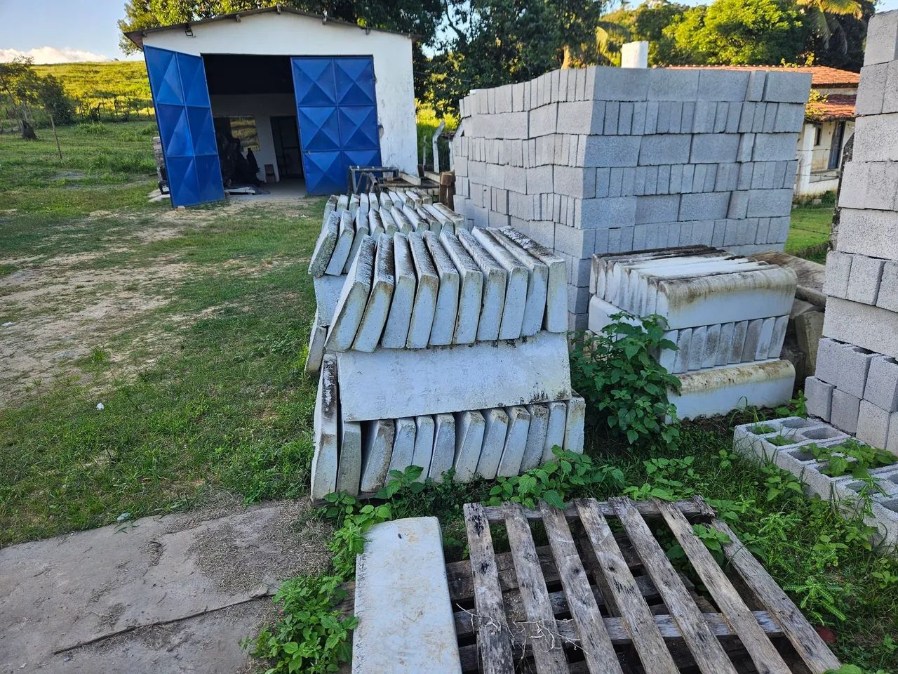 Bloco de Concreto Prensado - R$ 2,80                           - Foto 2
