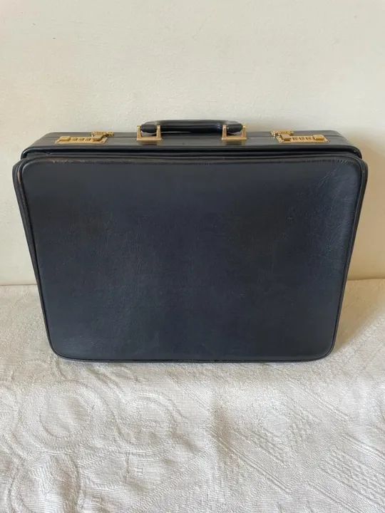 Maleta de couro com segredo - Foto 5