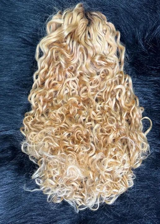 Cabelo loiro cacheado - Foto 3