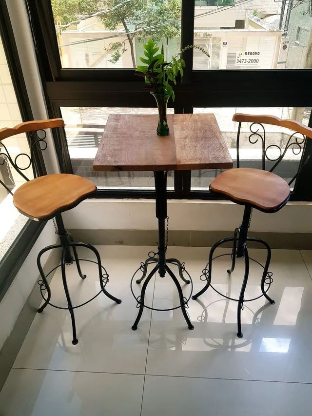 Jogo Bistrô Ajustável Com 2 Banquetas  - Foto 4