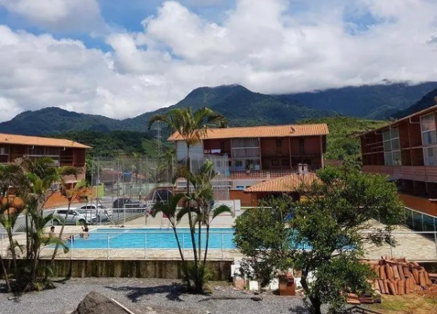 Loft em condomínio Ubatuba praia do sape