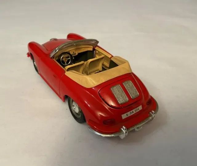Miniatura Porsche 356 B Coupê 1961 Bburago 1/24 Vermelho - Foto 2