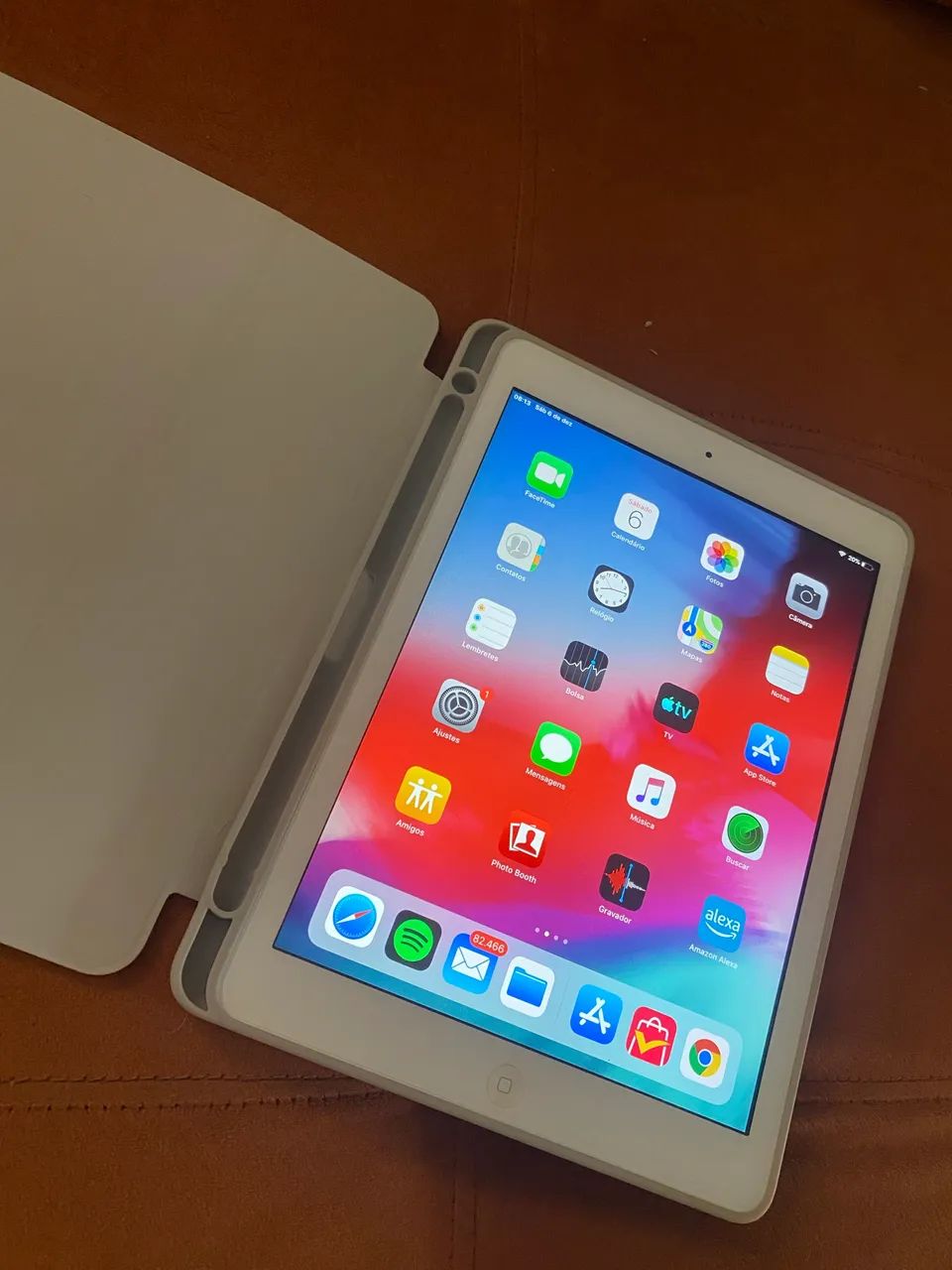 iPad Air com case e película - tela 9,7 polegadas - 32GB - Foto 2