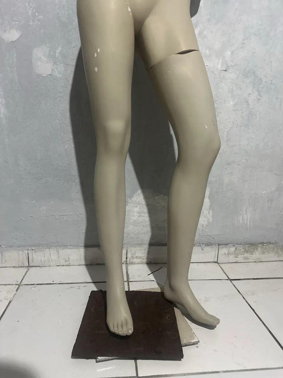 MANEQUINS FEMININO SEMINOVO